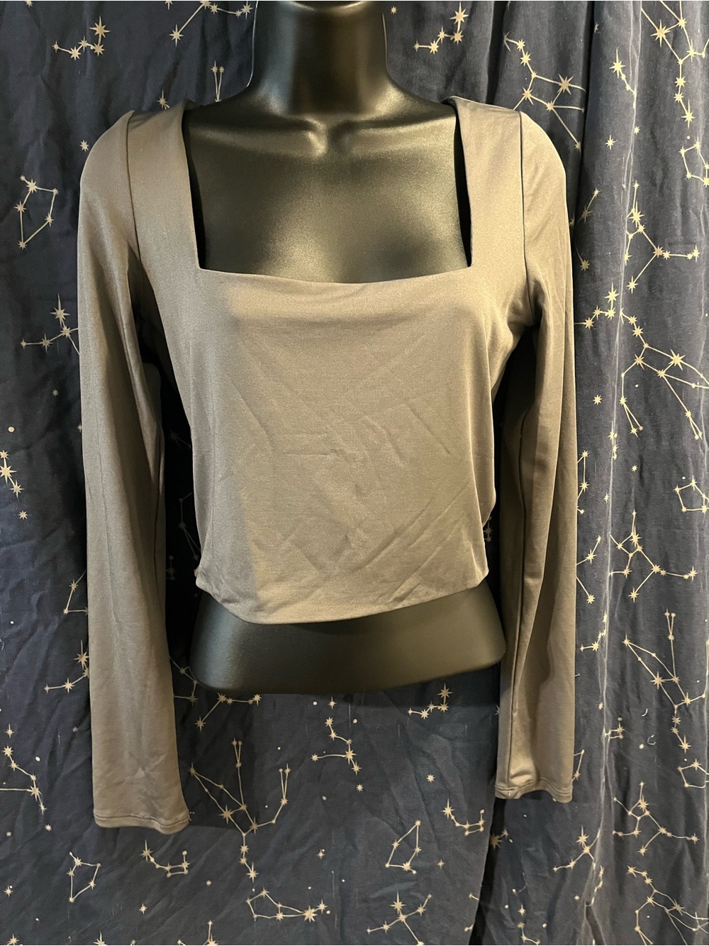 Forever 21 Gray Square Neck Long Sleeve Crop Top